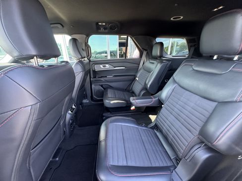 Used 2026 Ford Explorer ST-Line AWD/4WD image 9