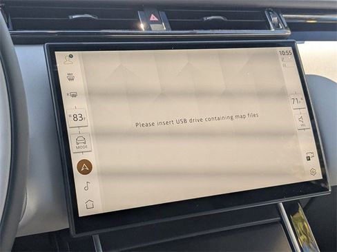 New 2026 Land Rover Range Rover Velar Dynamic SE image 17