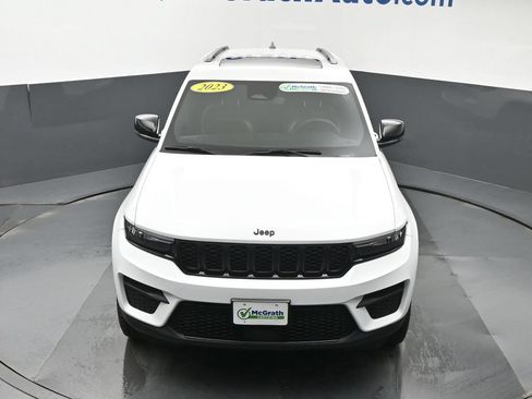Used 2023 Jeep Grand Cherokee Altitude AWD/4WD image 30
