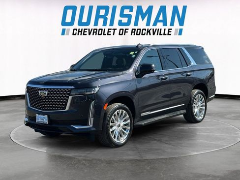 Used 2023 Cadillac Escalade Premium Luxury AWD/4WD image 2