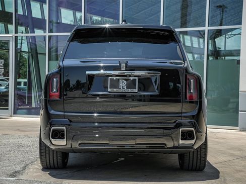 New 2025 Rolls-Royce Cullinan image 17