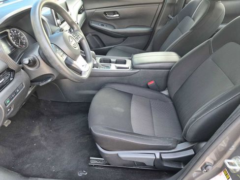 Used 2025 Nissan Sentra SV FWD image 16