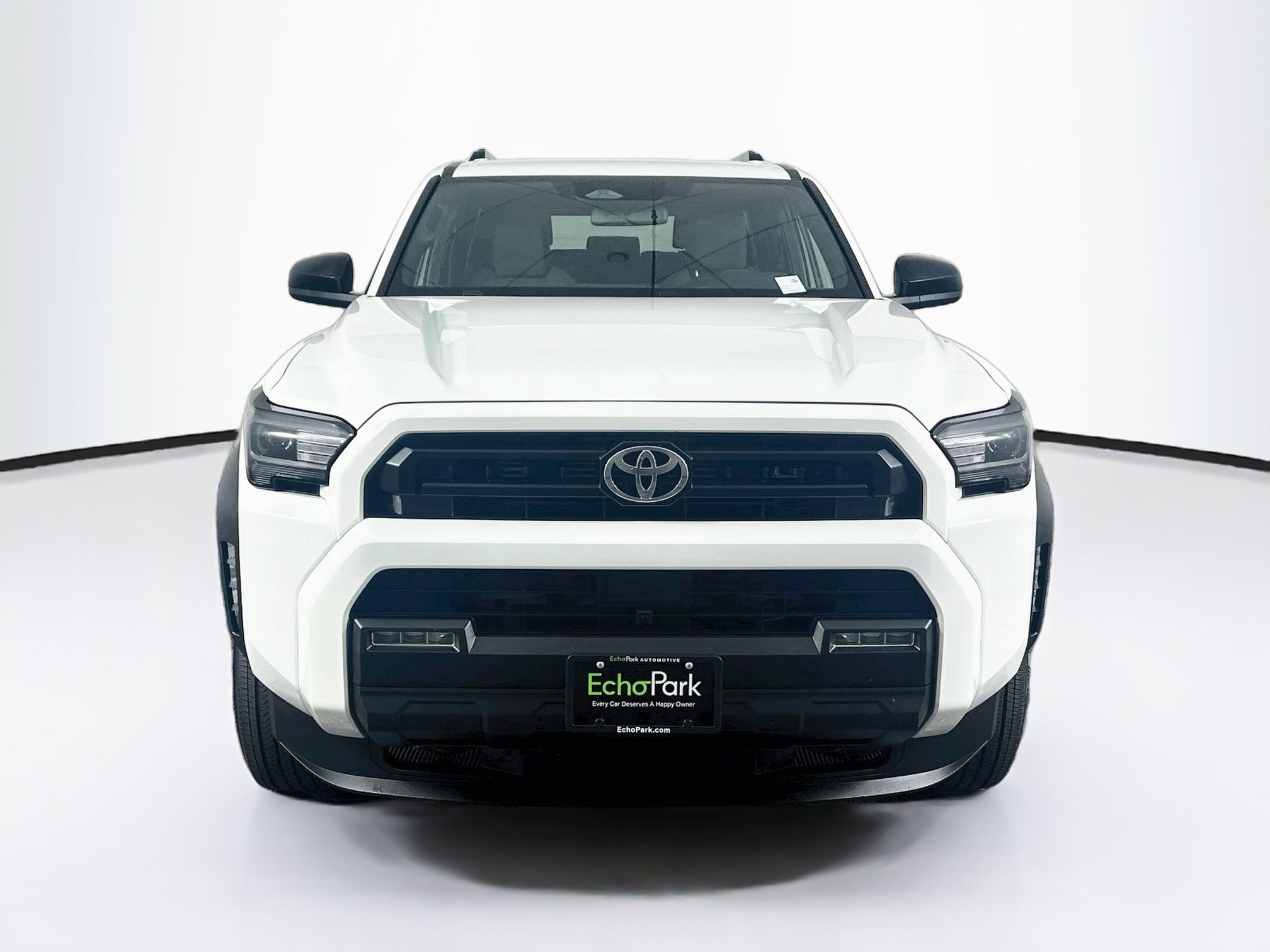 Used 2025 Toyota 4Runner SR5 AWD/4WD image 2