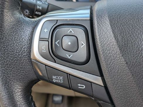 Used 2015 Toyota Camry XLE w/ Moonroof Package FWD image 21