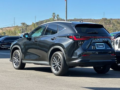Used 2024 Lexus NX 250 FWD image 5