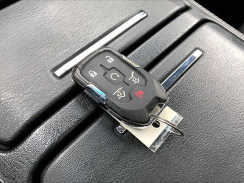 Used 2017 GMC Yukon XL Denali w/ Open Road Package AWD/4WD image 11