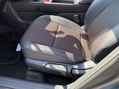 Certified 2026 Nissan Kicks SR FWD image 18