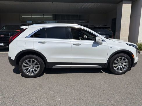 Certified 2023 Cadillac XT4 Premium Luxury w/ Cold Weather Package FWD image 7