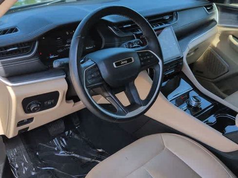 Certified 2021 Jeep Grand Cherokee L Limited AWD/4WD image 10