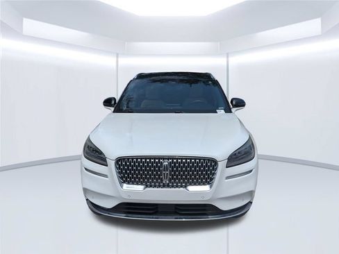Used 2020 Lincoln Corsair Reserve w/ Equipment Group 201A FWD image 10
