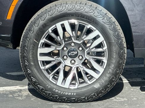 Certified 2025 Chevrolet Tahoe Z71 image 46