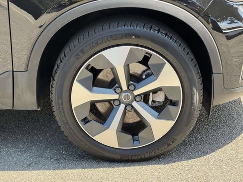 Used 2023 Volvo XC40 B5 Plus w/ Climate Package AWD/4WD image 10