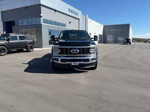 Used 2025 Ford F450 Lariat w/ FX4 Off-Road Package AWD/4WD image 8
