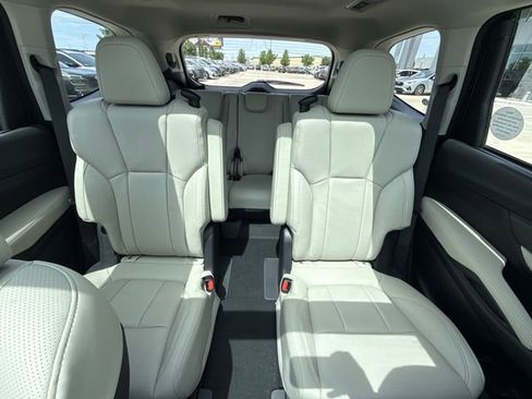 New 2026 Subaru Ascent Limited AWD/4WD image 23