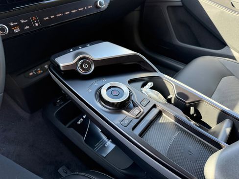 New 2025 Kia EV6 Light image 13