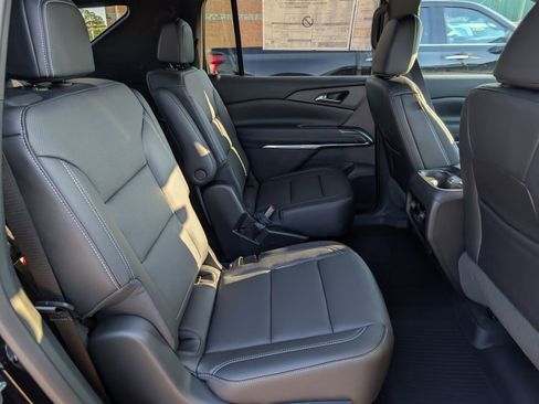 New 2026 Chevrolet Traverse LT w/ Driver Confidence Package image 9