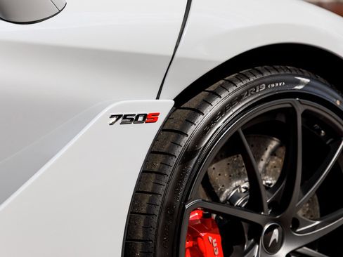 New 2026 McLaren 750S RWD image 16