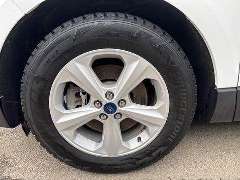 Used 2020 Ford Edge SE image 9