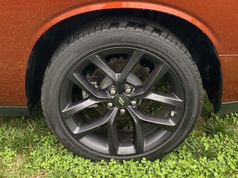 Used 2022 Dodge Challenger SXT w/ Blacktop Package image 10