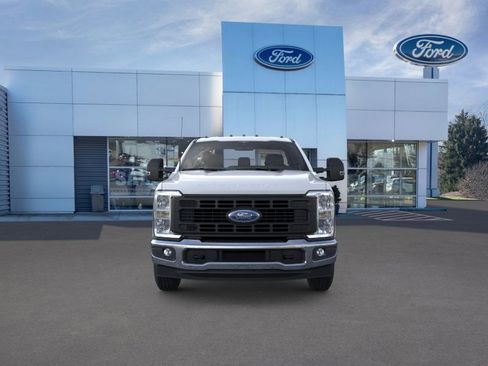 New 2026 Ford F250 XL w/ XL Chrome Package image 6
