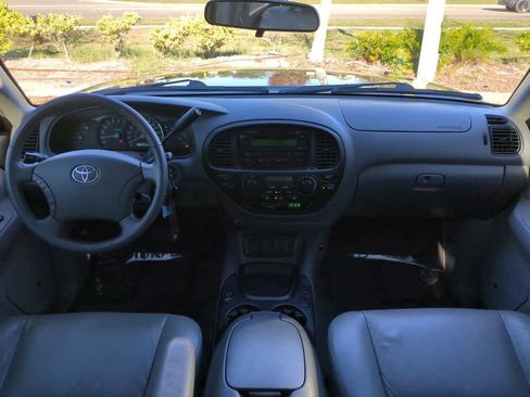 Used 2007 Toyota Sequoia SR5 image 15