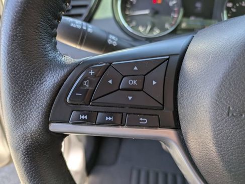 Used 2019 Nissan Rogue SL w/ Premium Package AWD/4WD image 11
