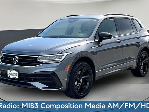 Used 2024 Volkswagen Tiguan SE R-Line w/ MDO Package, Two-Row AWD/4WD image 3