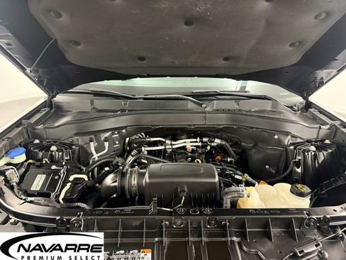 Used 2021 Ford Explorer XLT image 31