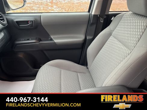 Used 2023 Toyota Tacoma TRD Sport image 15