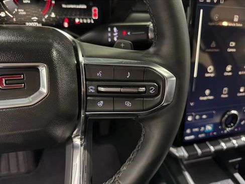 Certified 2025 GMC Acadia Elevation image 19