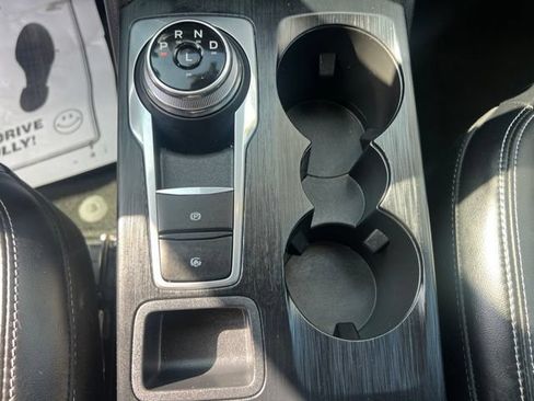 Certified 2023 Ford Escape Platinum AWD/4WD image 32