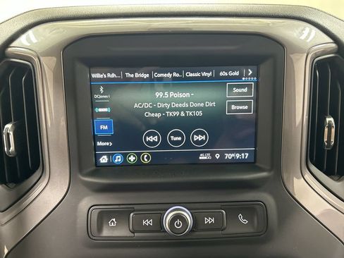 Used 2019 Chevrolet Silverado 1500 Custom w/ Custom Value Package AWD/4WD image 14