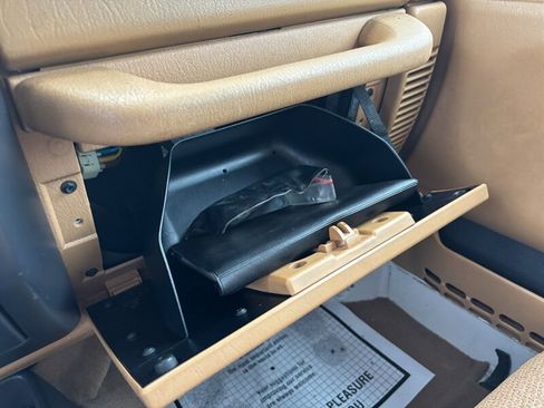 Used 1998 Jeep Wrangler Sport image 16