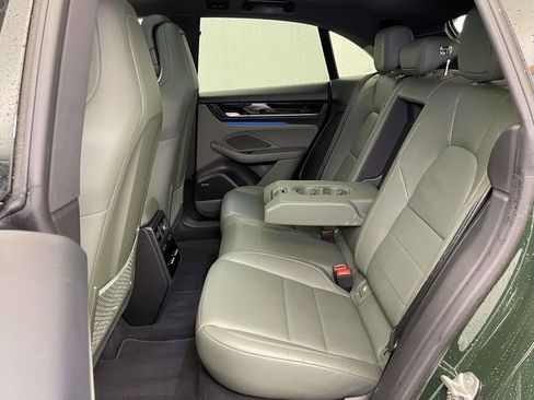 Used 2025 Porsche Macan 4 Electric image 19