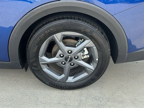 Used 2025 Kia K4 LXS FWD image 17