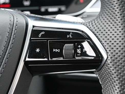 Used 2024 Audi S8 image 8