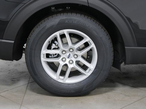 New 2026 Ford Explorer Active RWD image 12