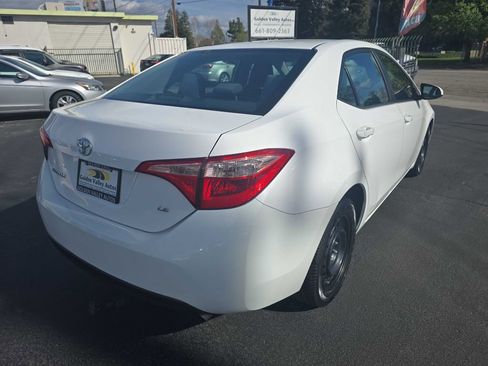 Used 2018 Toyota Corolla LE image 9