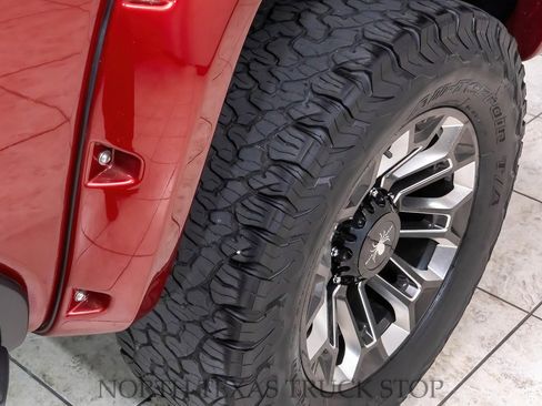 Used 2020 Chevrolet Silverado 2500 LTZ w/ LTZ Premium Package image 44