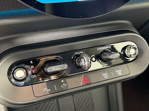 Certified 2025 MINI Cooper S image 15