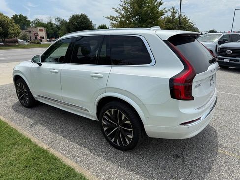 Used 2025 Volvo XC90 B5 Plus w/ Protection Package Premier AWD/4WD image 10