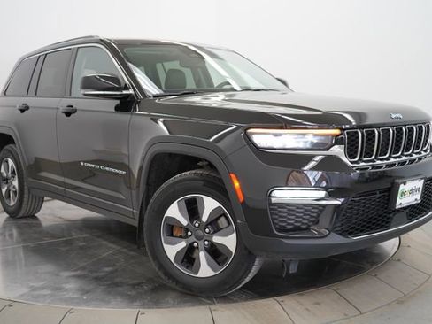 Used 2022 Jeep Grand Cherokee Limited 4xe image 3