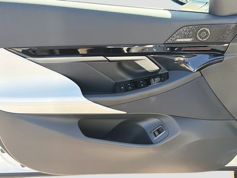 New 2026 BMW 530i w/ Convenience Package image 22