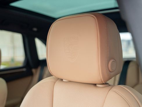 New 2026 Porsche Macan image 13