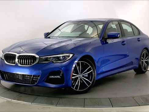 Used 2019 BMW 330i xDrive Sedan w/ M Sport Package AWD/4WD image 11