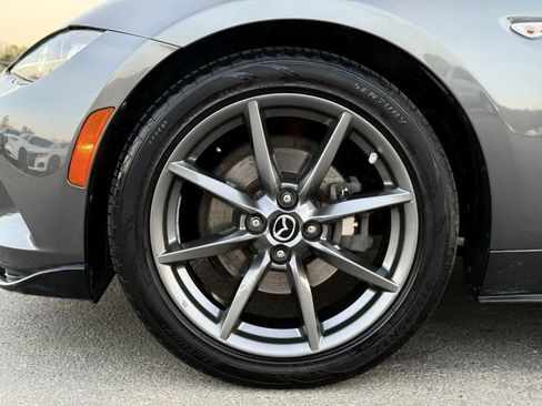 Used 2018 MAZDA MX-5 Miata Club image 25
