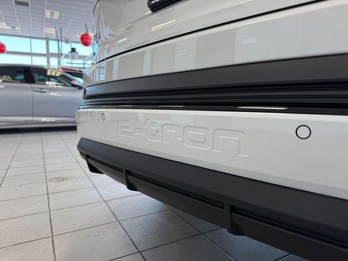 Used 2024 Audi Q4 e-tron Premium Plus w/ Premium Plus image 63