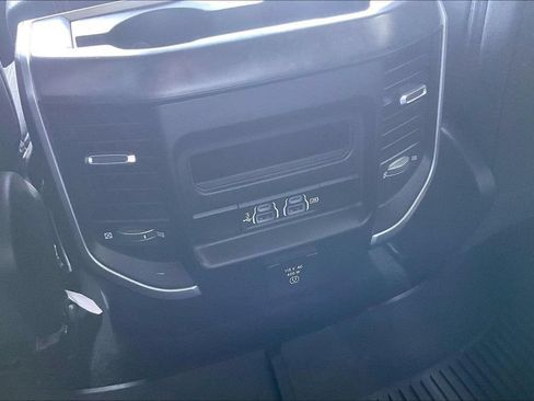 Used 2020 RAM 1500 Big Horn AWD/4WD image 11