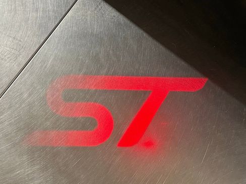 Used 2023 Ford Explorer ST w/ Equipment Group 401A image 17