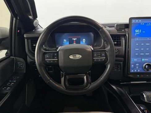 Used 2023 Ford F150 Lightning Platinum AWD/4WD image 28